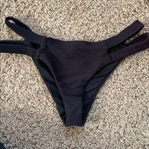 BILLABONG bikini bottoms (strappy)
